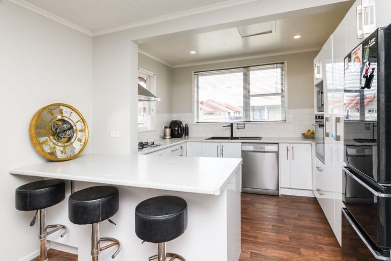 Photo of property in 54 Roy Street, Palmerston North, 4410