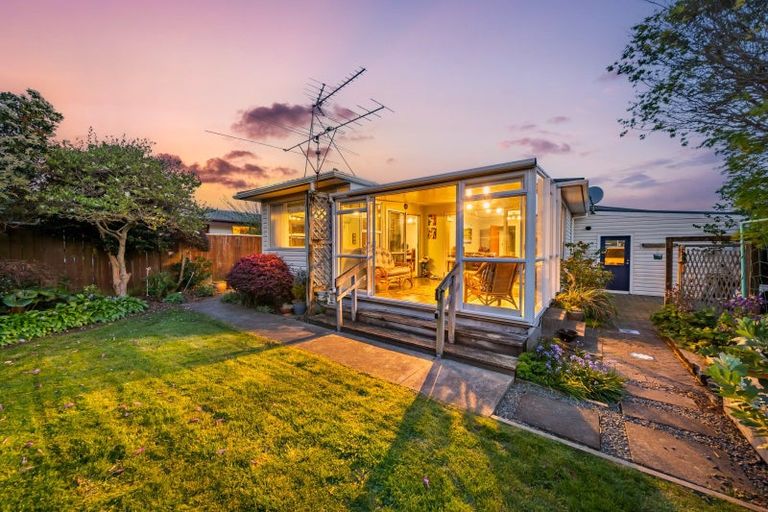 Photo of property in 16a Sheridan Crescent, Trentham, Upper Hutt, 5018