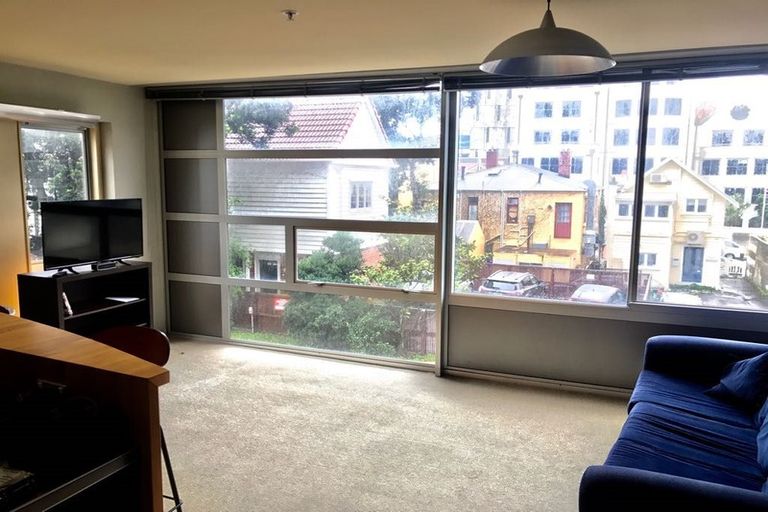 Photo of property in St Pauls Apartments, 57/43u Mulgrave Street, Thorndon, Wellington, 6011