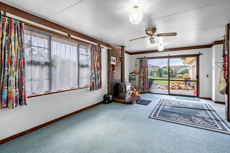 Photo of property in 32 Newcastle Street, Riversdale, 9776