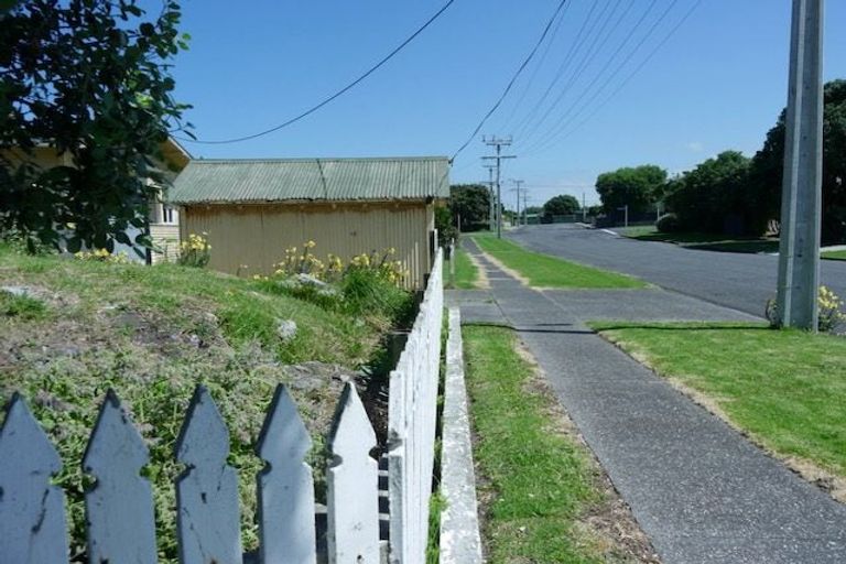 Photo of property in 23 Middlesex Street, Patea, 4520