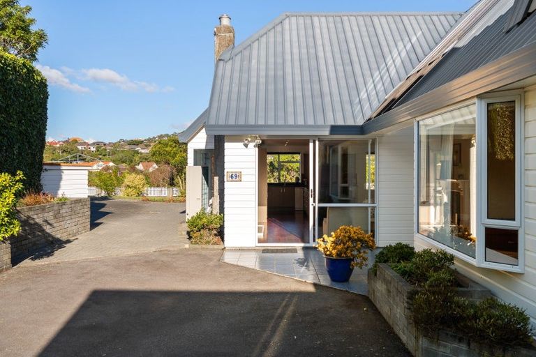 Photo of property in 69 Thatcher Crescent, Crofton Downs, Wellington, 6035