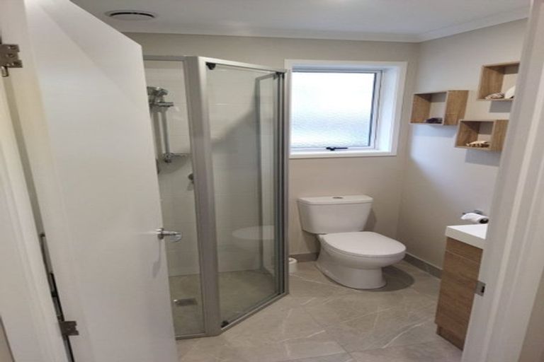 Photo of property in 18b Otanerua Road, Hatfields Beach, Orewa, 0931