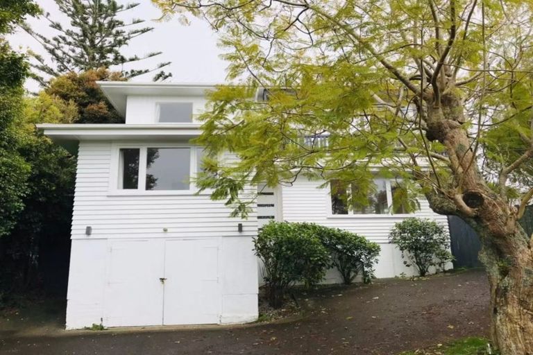 Photo of property in 21 Channel Road, Campbells Bay, Auckland, 0630