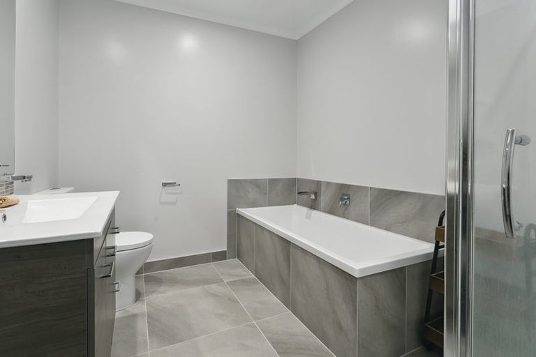 Photo of property in 12 Rangihina Road, Hobsonville, Auckland, 0616