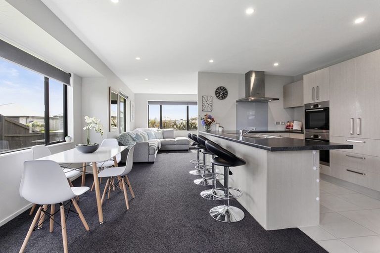 Photo of property in 8 Lawrence Drive, Rolleston, 7614