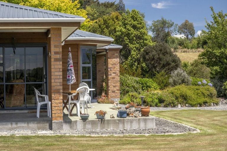 Photo of property in 223 Masterton Stronvar Road, Te Ore Ore, Masterton, 5890