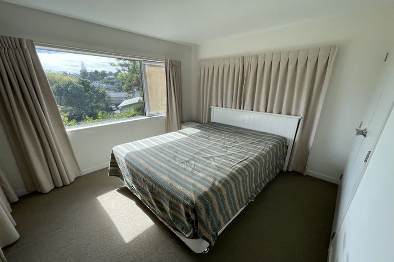 Photo of property in 105a Stanley Road, Glenfield, Auckland, 0629