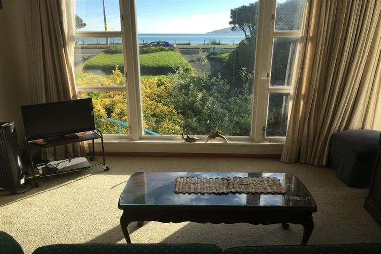 Photo of property in 87 Marine Parade, Paraparaumu Beach, Paraparaumu, 5032