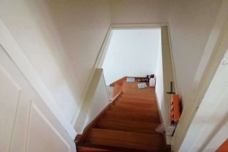 Photo of property in 32 Golf Road, New Lynn, Auckland, 0600