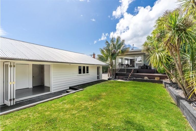 Photo of property in 173 Vauxhall Road, Narrow Neck, Auckland, 0624