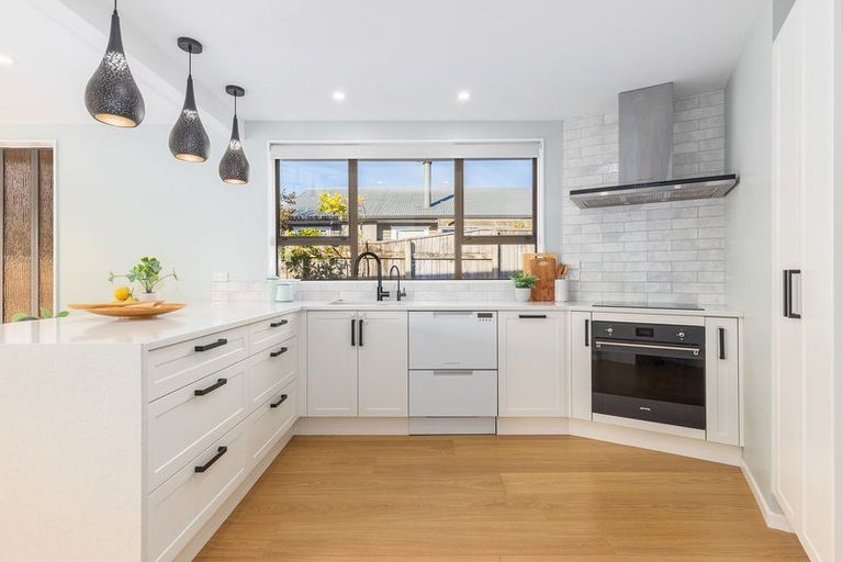 Photo of property in 4 Fincham Road, Raumati Beach, Paraparaumu, 5032