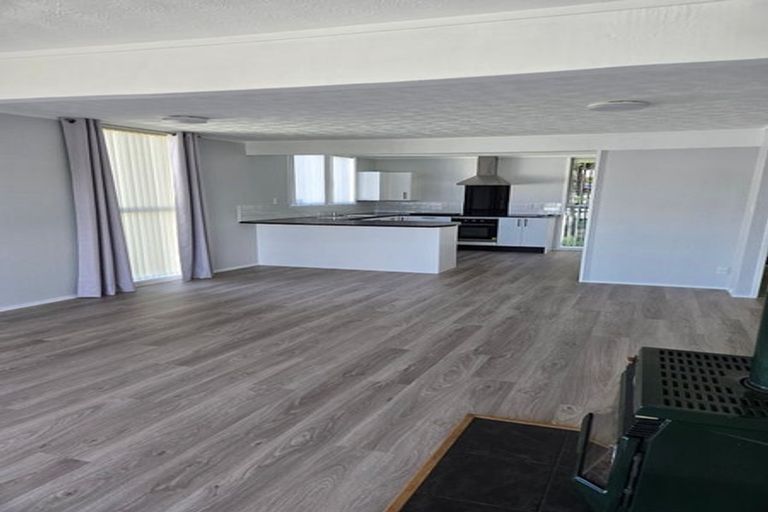 Photo of property in 9 Kerr Grove, Johnsonville, Wellington, 6037