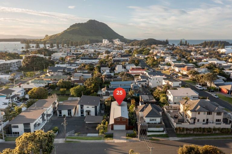 Photo of property in 25 Grove Avenue, Mount Maunganui, 3116