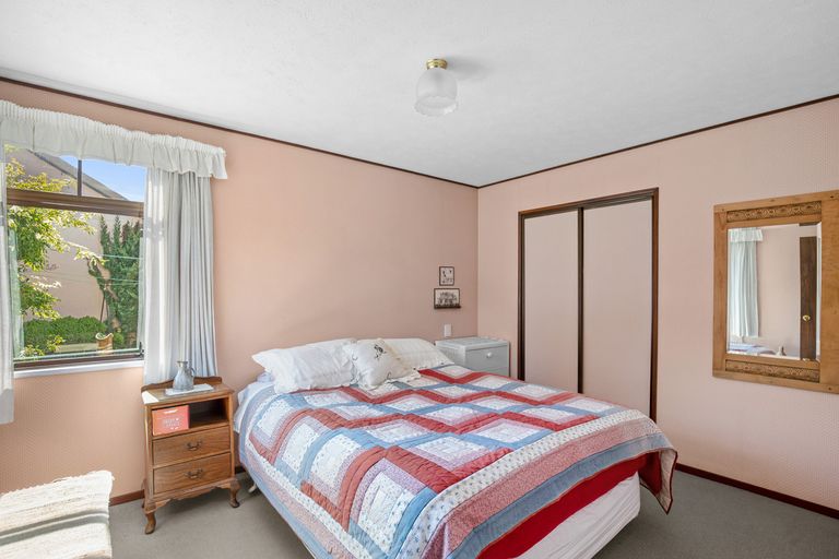 Photo of property in 77 Newcastle Street, Clyde, 9330