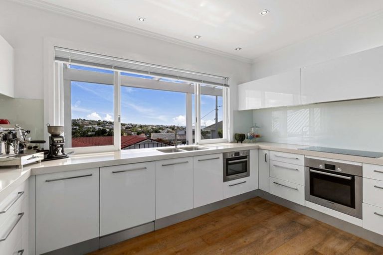 Photo of property in 1/41 East Coast Road, Milford, Auckland, 0620