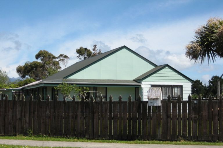 Photo of property in 32 Coates Street, Westport, 7825