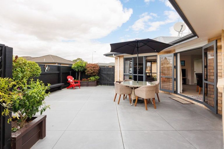 Photo of property in 49 Peter Hall Drive, Kelvin Grove, Palmerston North, 4414