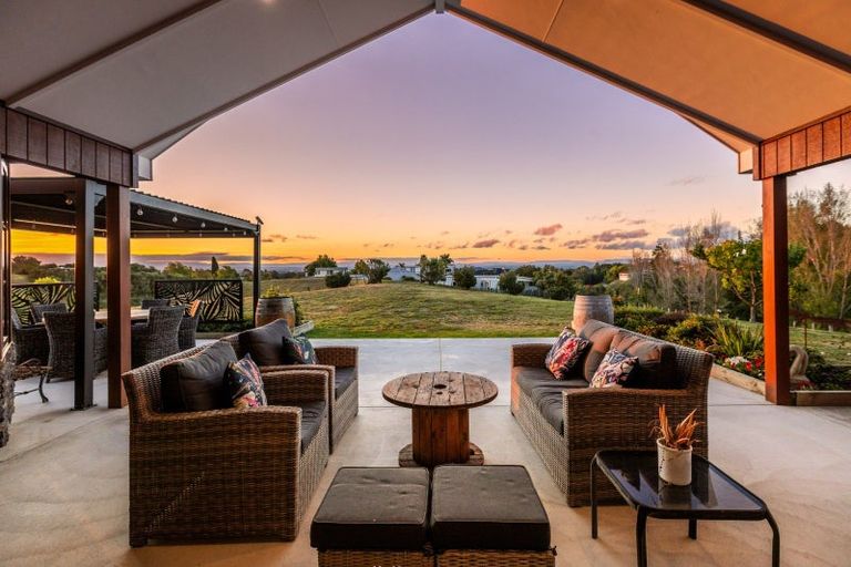 Photo of property in 136 Kopanga Road, Havelock North, 4130
