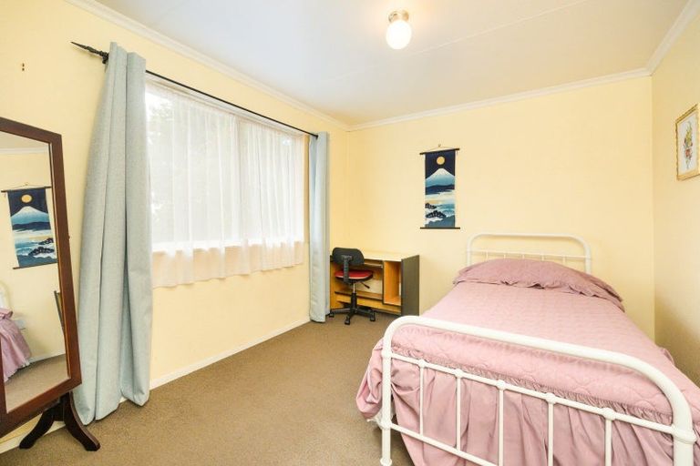 Photo of property in 1a Dunk Place, Milson, Palmerston North, 4414