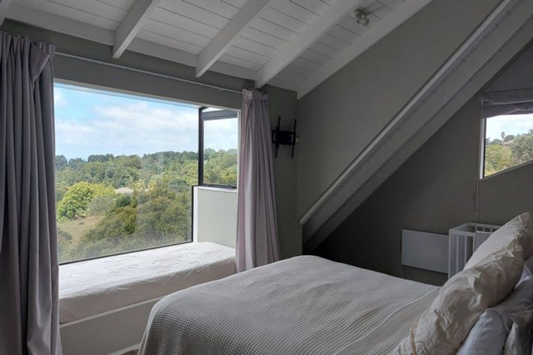 Photo of property in 23 Laingfield Terrace, Laingholm, Auckland, 0604