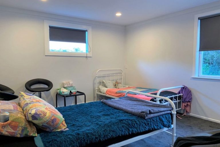 Photo of property in 118b Newlands Road, Newlands, Wellington, 6037