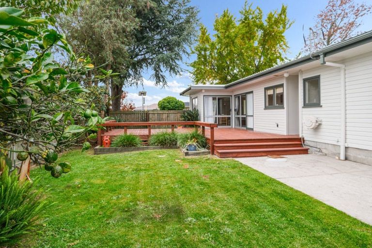 Photo of property in 1 Walnut Place, Owhata, Rotorua, 3010
