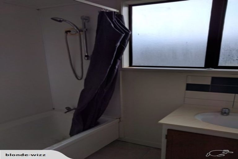 Photo of property in 67 Sunvue Road, Glen Eden, Auckland, 0602