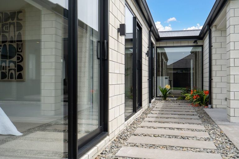 Photo of property in 28 Isobel Hodgson Drive, Cambridge, 3434