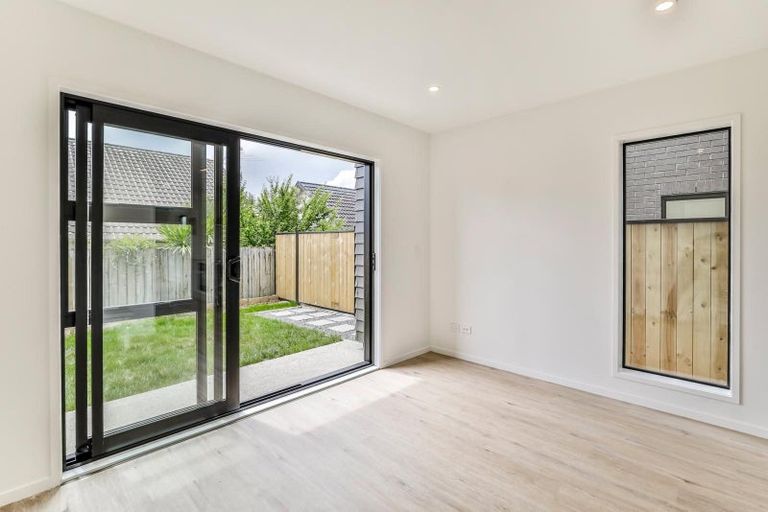 Photo of property in 150b Mcleod Road, Te Atatu South, Auckland, 0610