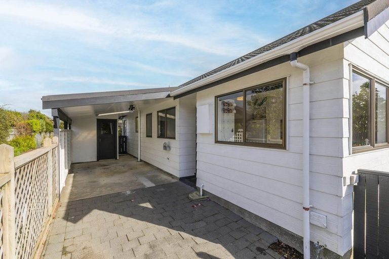 Photo of property in 23 Kanawa Street, Waikanae, 5036