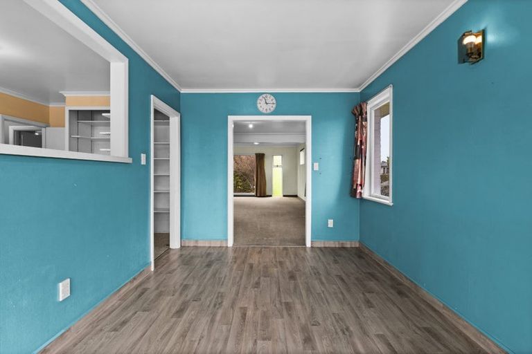 Photo of property in 43 Oldham Avenue, Onekawa, Napier, 4110