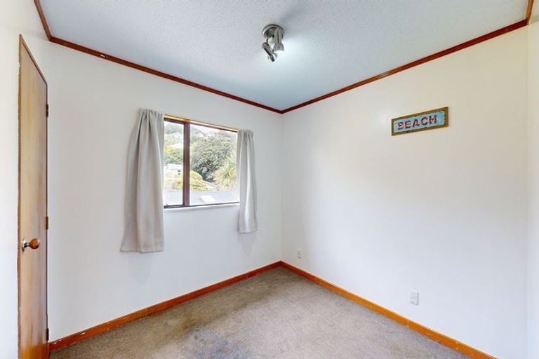 Photo of property in 33 Shirley Street, Karori, Wellington, 6012