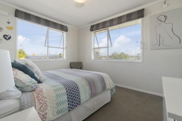 Photo of property in 7 Redwood Drive, Massey, Auckland, 0614