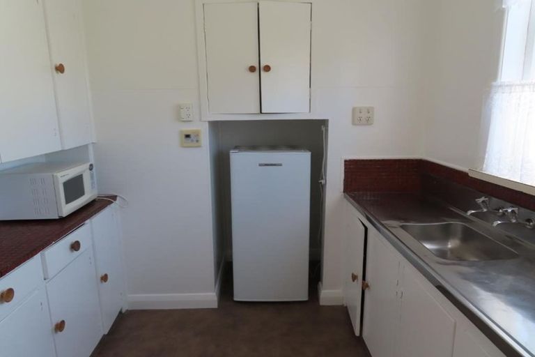 Photo of property in 13 Severn Street, Island Bay, Wellington, 6023