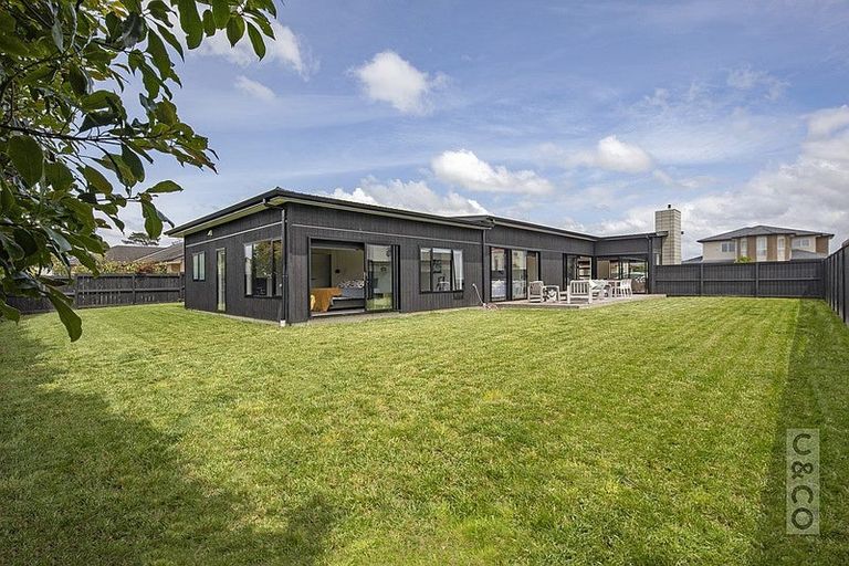 Photo of property in 19 Orchard Terrace, Riverhead, 0820