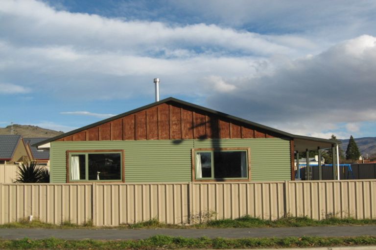 Photo of property in 56 Inniscort Street, Cromwell, 9310