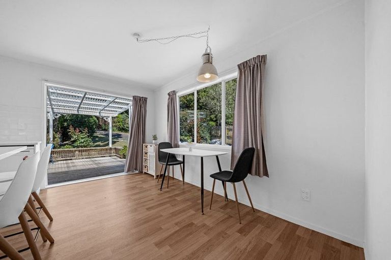 Photo of property in 883 Swanson Road, Swanson, Auckland, 0612