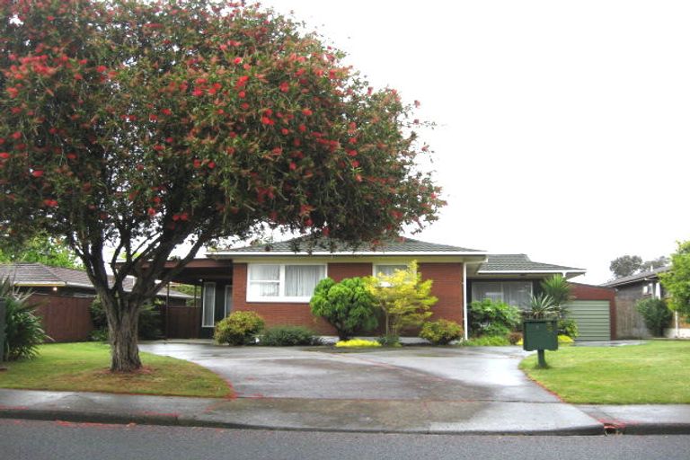 Photo of property in 137 Chichester Drive, Rosehill, Papakura, 2113