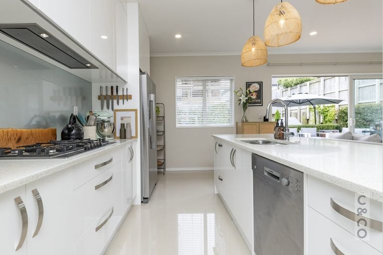 Photo of property in 14 Dinning Road, Riverhead, 0820