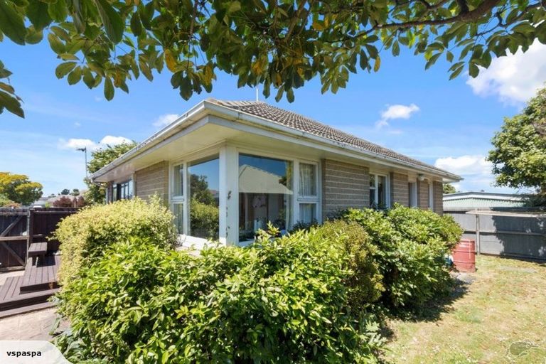 Photo of property in 4 Masham Road, Broomfield, Christchurch, 8042