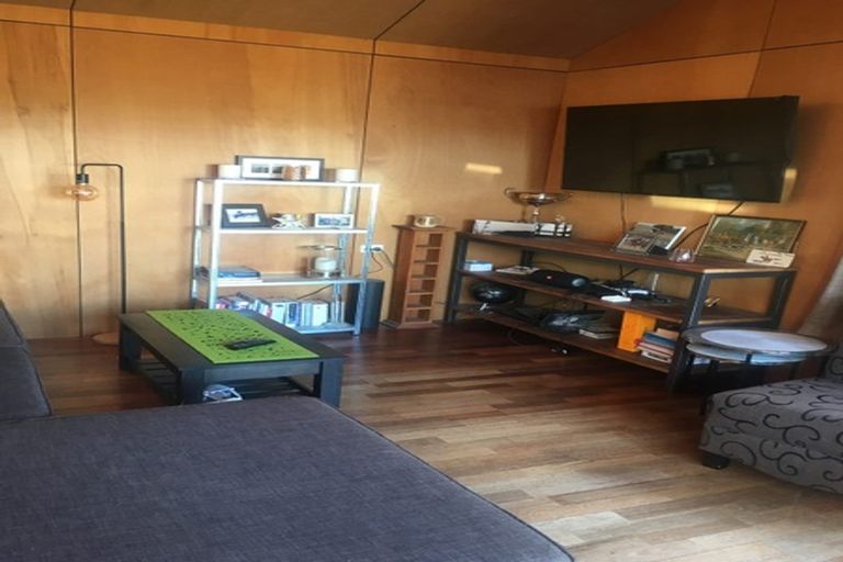 Photo of property in 175 Hanham Road, Kumeu, 0891