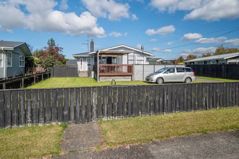 Photo of property in 20 Fenruss Street, Fairy Springs, Rotorua, 3015