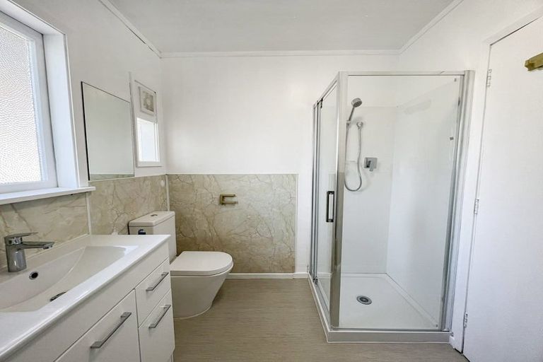 Photo of property in 5 Daytona Road, Henderson, Auckland, 0610