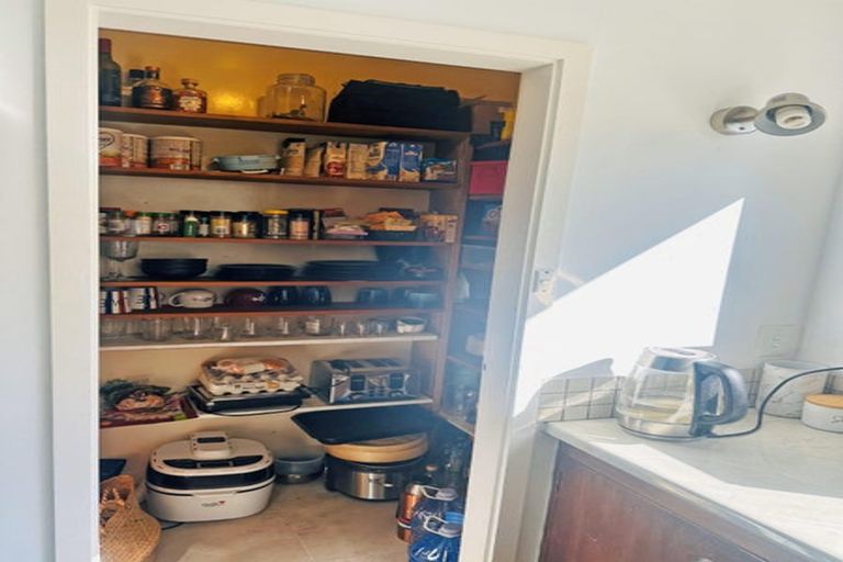 Photo of property in 72 Mulberry Street, Maungaraki, Lower Hutt, 5010