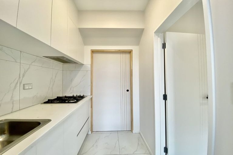 Photo of property in 8 Haku Road, Flat Bush, Auckland, 2019