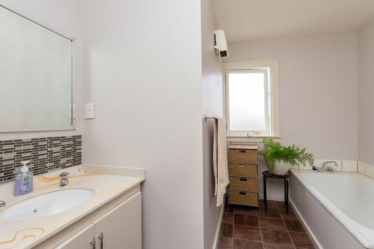 Photo of property in 35 Dampier Street, Woolston, Christchurch, 8023