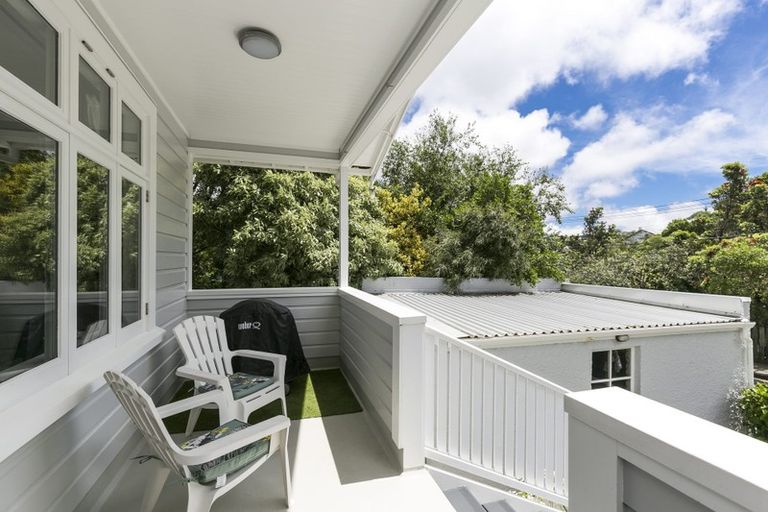 Photo of property in 7 Vennell Street, Brooklyn, Wellington, 6021