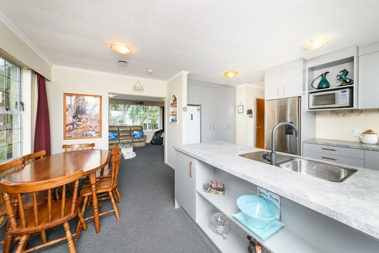 Photo of property in 6 Oban Place, Awapuni, Palmerston North, 4412