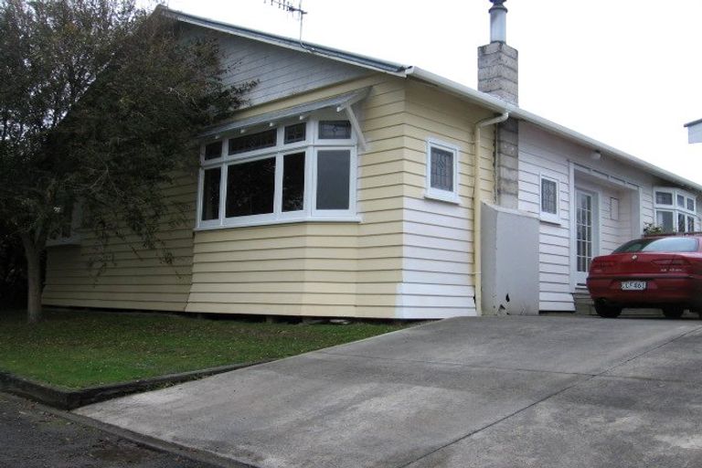 Photo of property in 20 Perrin Place, Kelvin Grove, Palmerston North, 4414